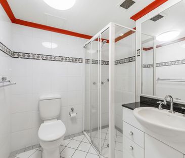 Contemporary Two Bedroom Apartment Surrounded by Pyrmont's Best - Photo 2