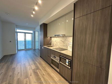 8 Interchange Way #4810 - Photo 3