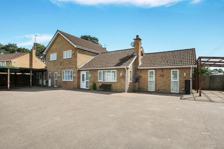 South Grove, Mildenhall, Field Road - Photo 3