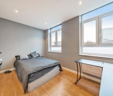 Mercia Grove, London SE13 - Photo 1