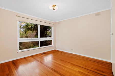 5 Bed, 2 Bath - Photo 5