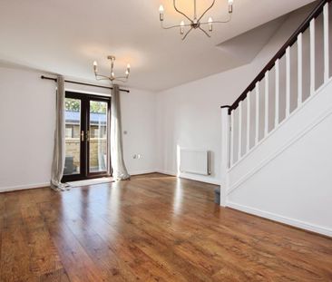 3 bedroom terraced house to rent - Photo 2