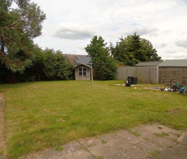 5 bedroom detached bungalow to rent - Photo 6
