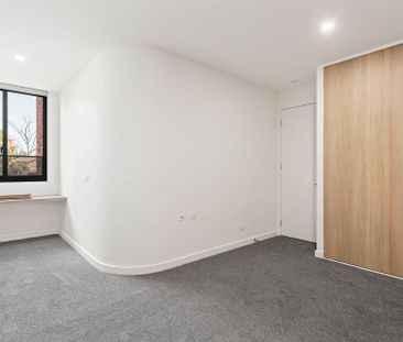 Thinking of selling? Contact our agent - Photo 6