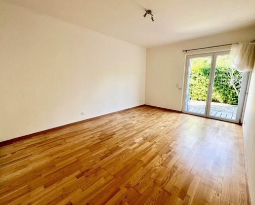 Beautiful 3.5 p apartment with terrace and pool - Foto 1