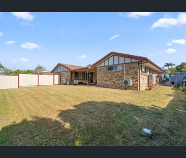 Spacious Family Living in a Quiet Birkdale Cul-de-Sac - Photo 6