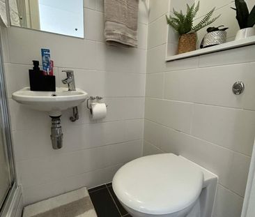 Studio Flat, City Point, L5 - Photo 5