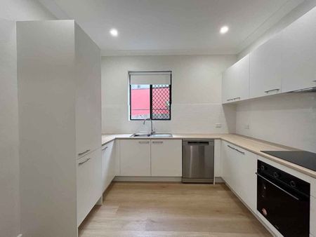 1/11 Floss Street Hurlstone Park - Photo 3