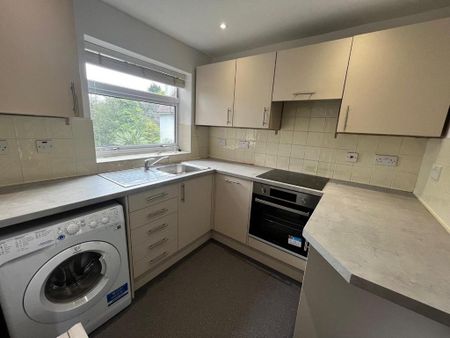 2 bedroom flat to rent - Photo 4