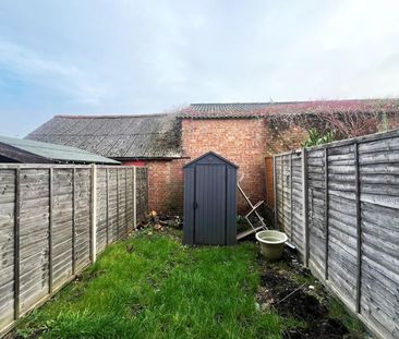 Courtenay Mews, Woking, Surrey, GU21 - Photo 2