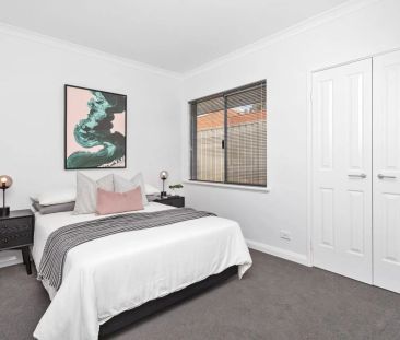 Elevated riverside living - Photo 3