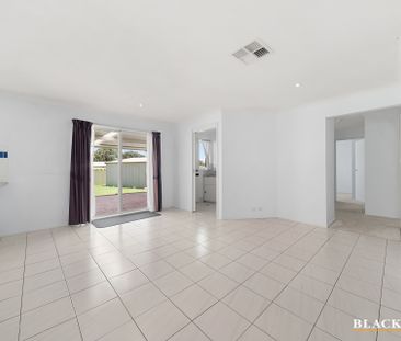 52 Keverstone Circuit, Isabella Plains ACT 2905 - House For Rent | ... - Photo 4