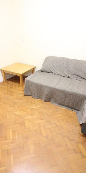 Park Road, Hounslow - Photo 1