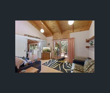 LARGE HOME - FIVE BEDROOM - 2 BATHROOM - POOL - 7915m2 - Photo 1