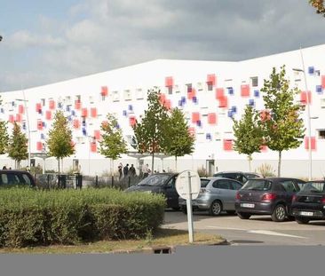 À SEDAN - Photo 3