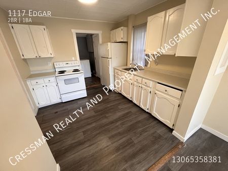 2 Bedroom 1 Bathroom Full House in East View - Photo 2
