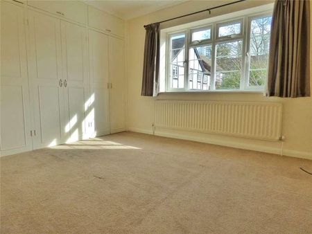 Arlington Lodge, Monument Hill, Weybridge, Surrey, KT13 - Photo 3