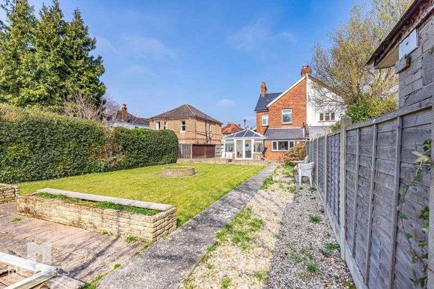 Richmond Wood Road, Bournemouth, BH8 - Photo 1