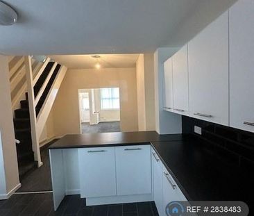 2 bedroom terraced house to rent - Photo 3