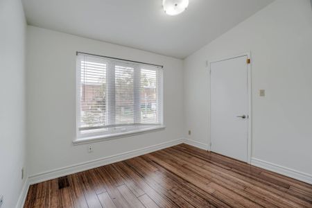 For Lease - 395 Burnhamthorpe Road, Toronto, Ontario - Photo 5