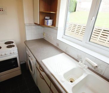 1 Bedroom Flat to Rent in Portland Road, Irthlingborough, Northants... - Photo 3