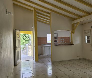 Location Appartement 3 pièces 91m² LE GOSIER 97190 - Photo 2