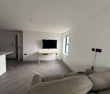 Flat to rent - Photo 2