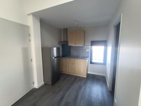 Location Appartement 1 pièce 32m² AGEN 47000 - Photo 5