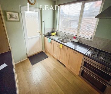 house to rent Lynmouth Drive, Wigston, Leicestershire, LE18 - Photo 6