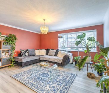 3 bedroom detached house to rent - Photo 2