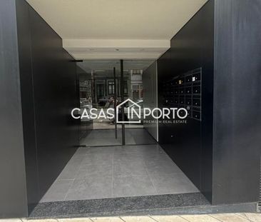 T1 com Lugar de Garagem - Metro de Campanhã - Photo 3