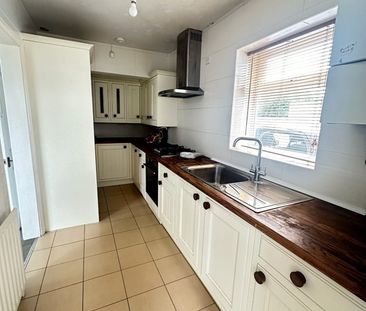 3 Bed Semi-Detached House, Doncaster Road, BS10 - Photo 4