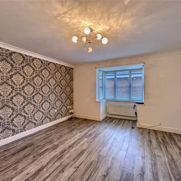 4 bedroom detached house to rent - Photo 1