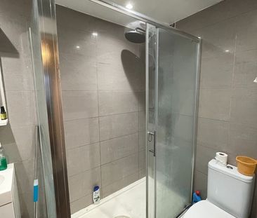1 Bed Flat, Ashurst Drive, IG6 - Photo 6