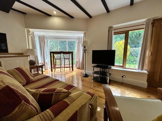 1 bedroom mews to rent - Photo 1