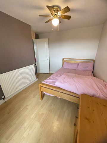 3 Bed Semi-Detached House, Buchanan Drive, LU2 - Photo 5