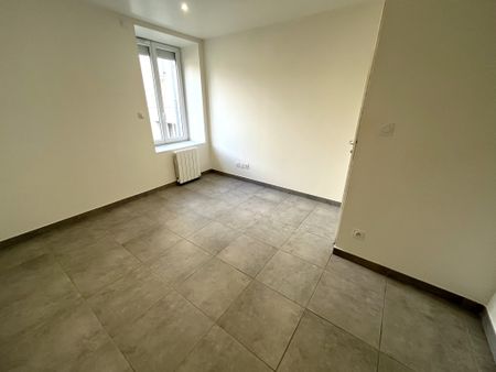 Châtillon-sur-Chalaronne – appartement 3 pièces - Photo 2