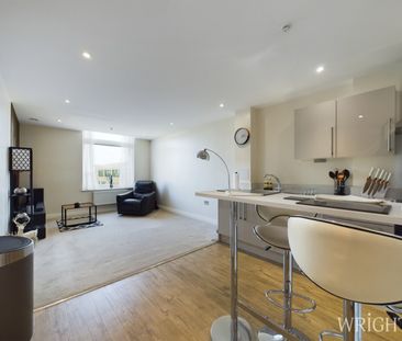 2 bedroom Apartment - Bessemer Road, Welwyn Garden City - Photo 3