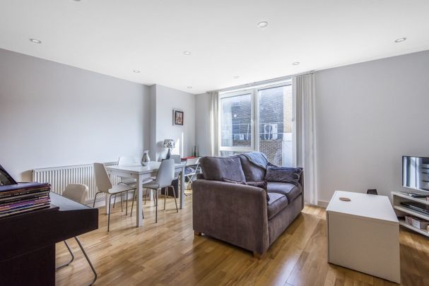 Greenwich High Road, West Greenwich, SE10 - Photo 1