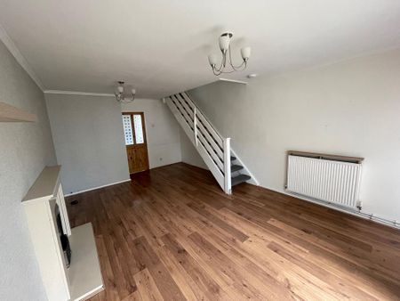 2 bedroom semi-detached house to rent - Photo 2