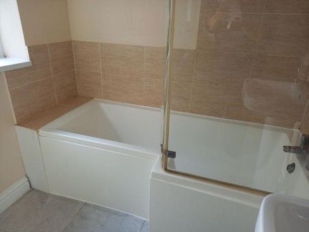 2 bedroom terraced house to rent - Photo 5