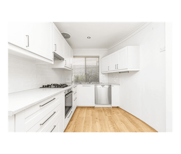 A Private Retreat in the Heart of Tuart Hill - Photo 3