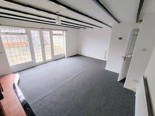 4 bedroom detached house to rent - Photo 1