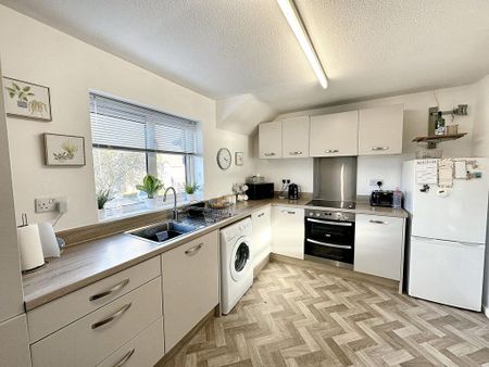 2 bedroom flat to rent - Photo 4