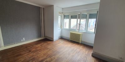 Appartement 4 pièces à Charmes - Photo 1