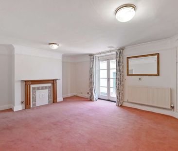 A fabulous five bedroom period townhouse situated in the heart of W... - Photo 4
