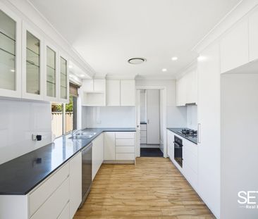 Perfect Family Home with Ducted Air Conditioning - Photo 3