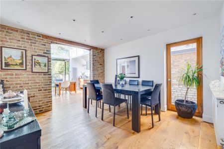 4 bedroom terraced house to rent - Photo 4