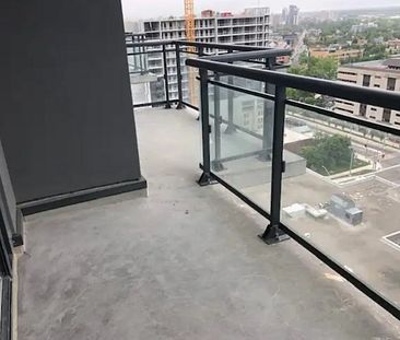 One plus den condo Waterloo - Photo 4