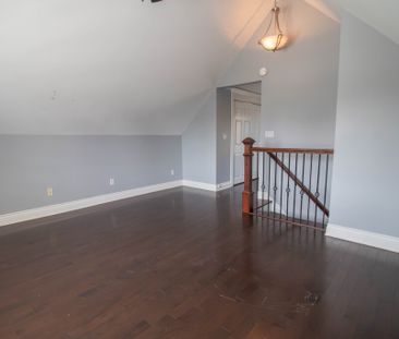 Beautiful 2-Bedroom Detached Home for Rent in Niagara Falls! - Photo 1